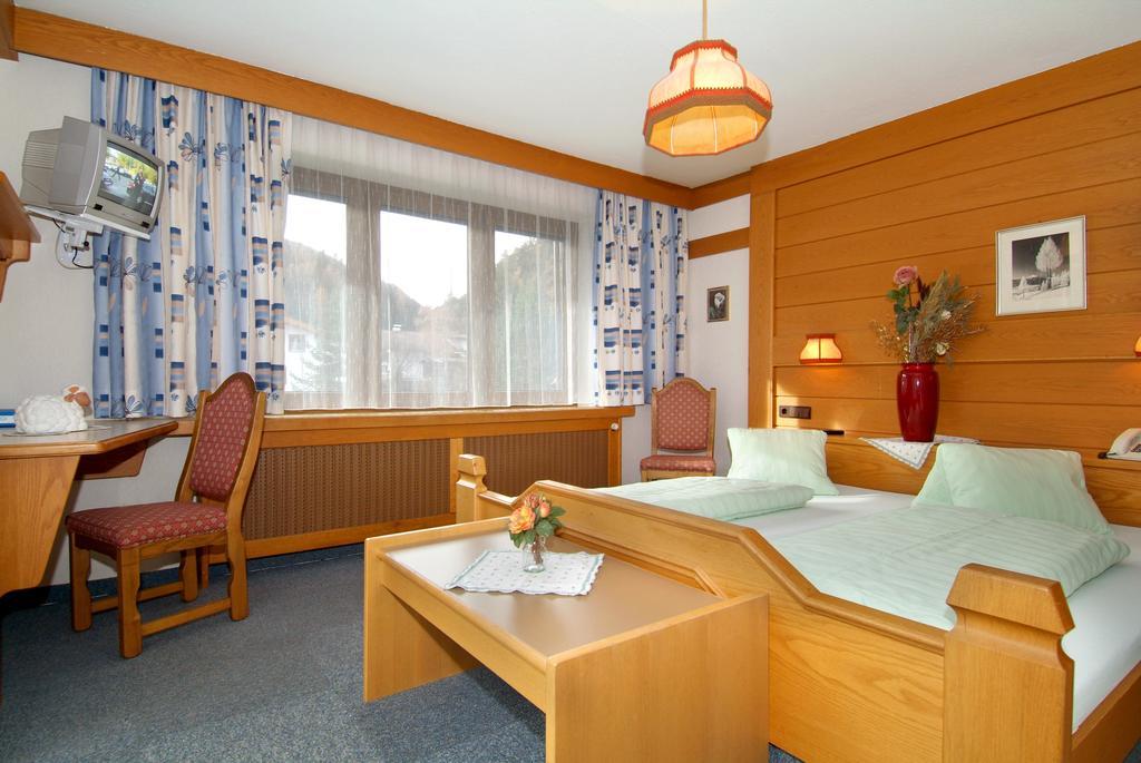 Hotel Alpina Regina Biberwier Værelse billede