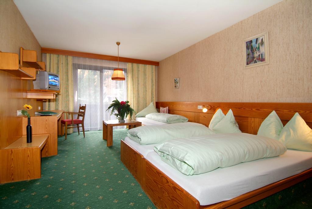 Hotel Alpina Regina Biberwier Værelse billede