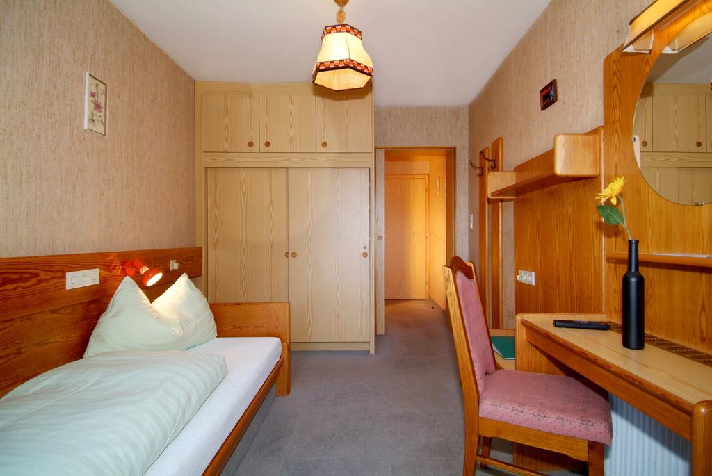 Hotel Alpina Regina Biberwier Værelse billede